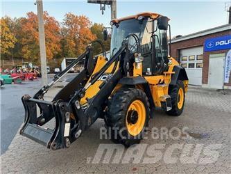 JCB 411 HT 輪胎式裝載機