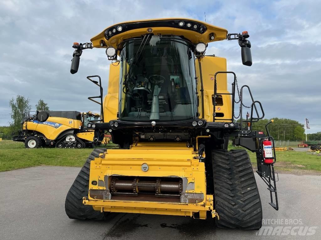 New Holland CR 10.90 聯合收穫機