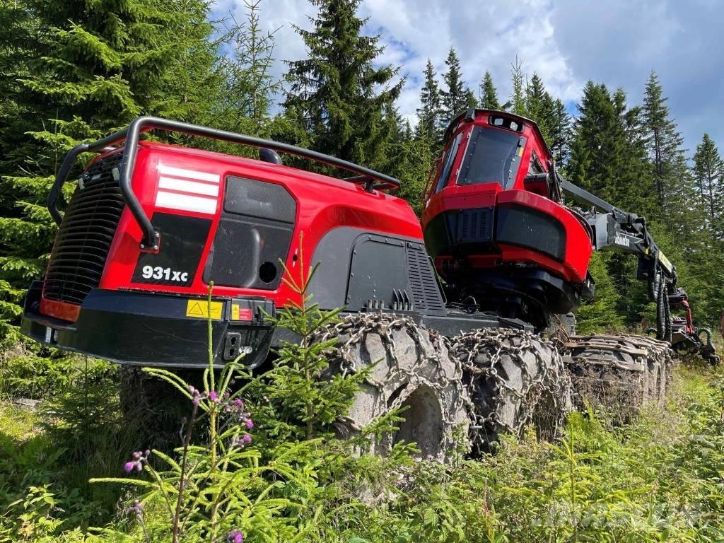 Komatsu 931 XC 收穫機