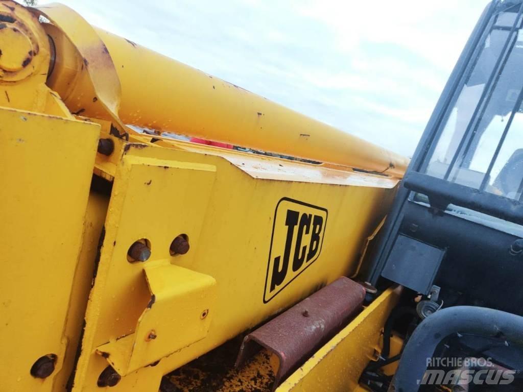 JCB 532-120 伸縮臂操作車