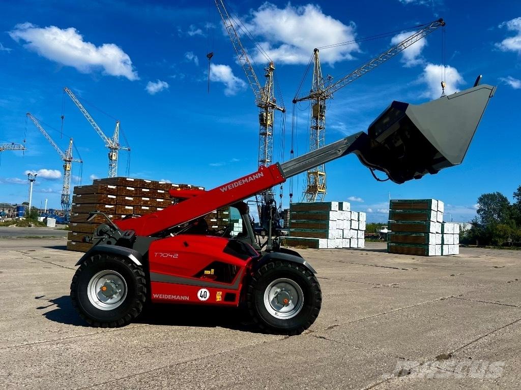 Weidemann T 7042 農業用伸縮臂裝載機