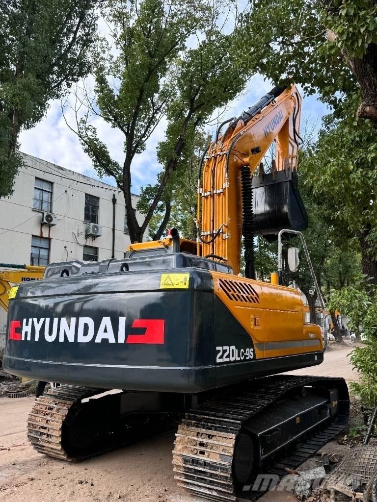 Hyundai 220LC-9S 中型挖土機/掘鑿機/挖掘機 7t-12t