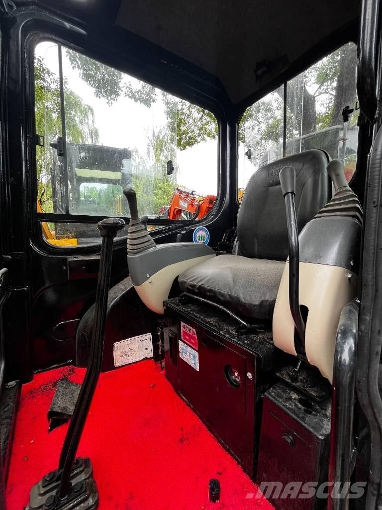 CAT 303 C CR 小型挖土機/掘鑿機<7t(小型挖掘機)