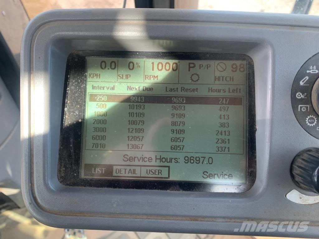 Challenger MT 765 B 曳引機