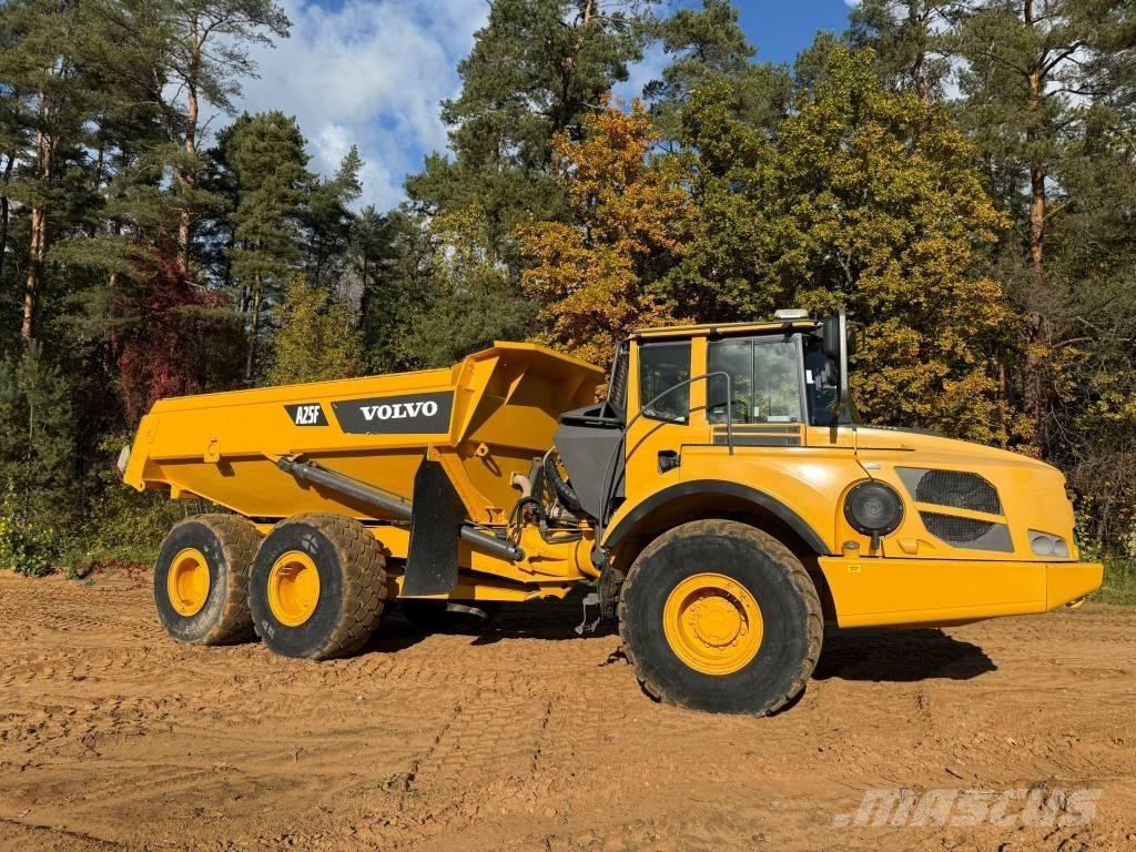 Volvo A 25 F 鉸接式起吊車