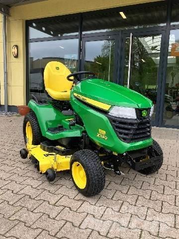 John Deere X590 騎乘式割草機