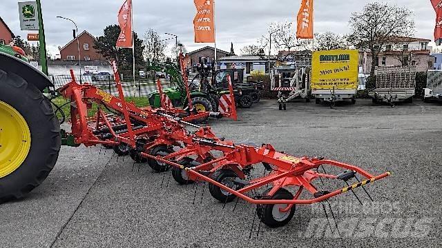 Kuhn GF 8703 耙與翻草機
