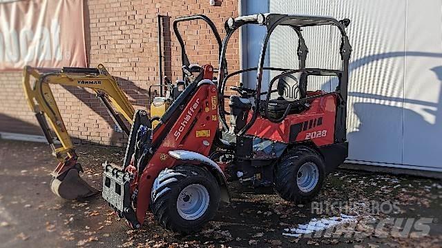 Schäffer 2028-2 農業用伸縮臂裝載機