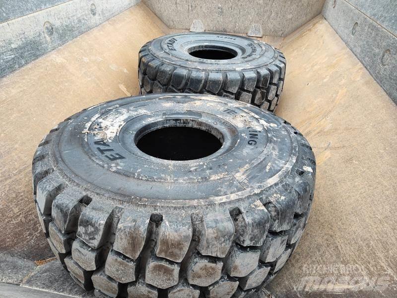 CAT 740GC 鉸接式起吊車