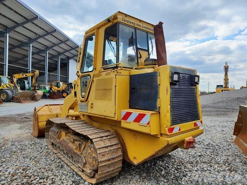 CAT 943 推土機