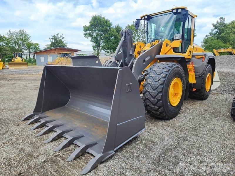 Volvo L110H 輪胎式裝載機