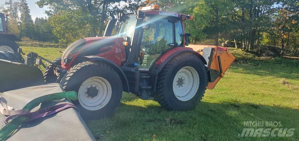 Valtra N114HT5 曳引機
