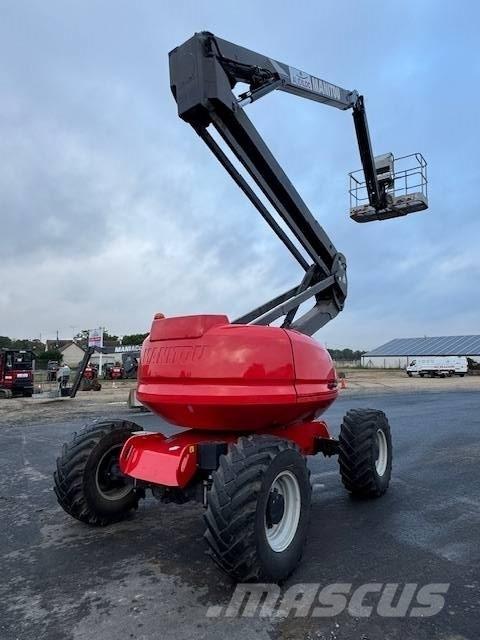 Manitou 200 ATJ 緊湊型自走式伸縮臂式升降機