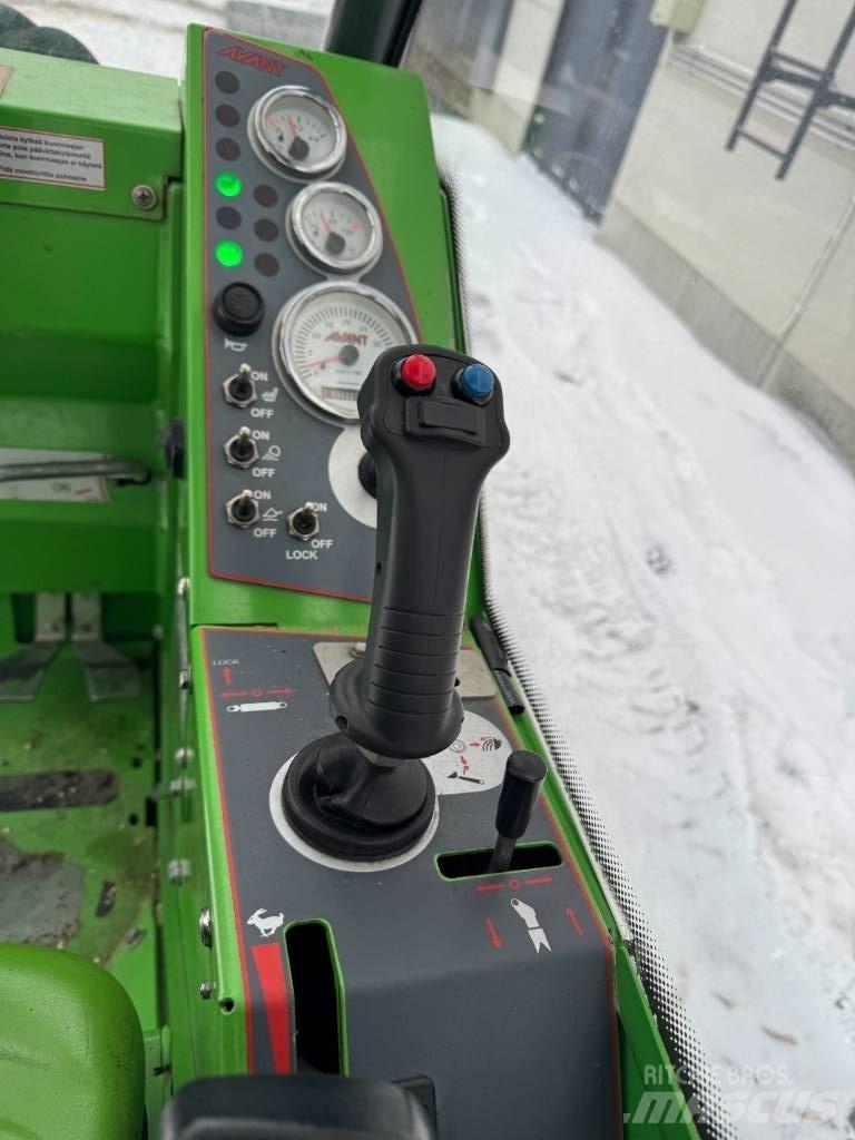 Avant R 28 小型裝載機
