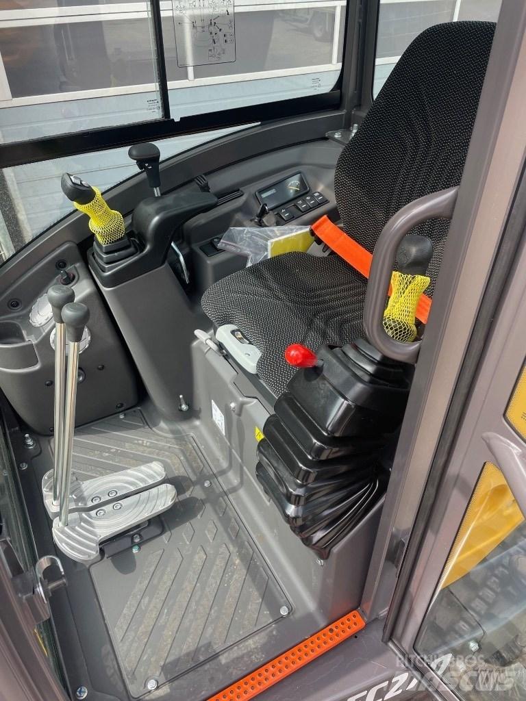 Volvo EC27D 小型挖土機/掘鑿機<7t(小型挖掘機)