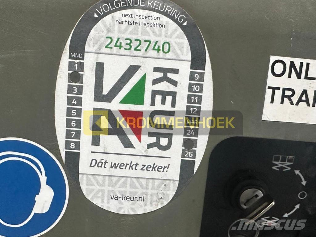 JLG M 3369 剪式升降機