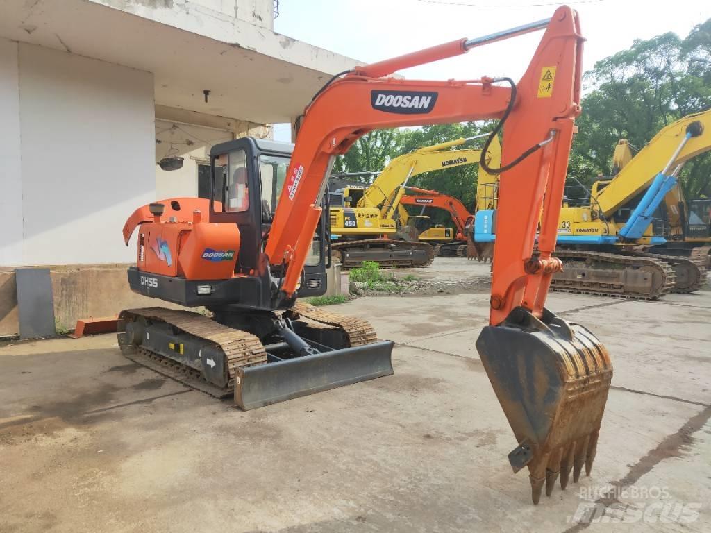 Doosan DH 55 小型挖土機/掘鑿機<7t(小型挖掘機)