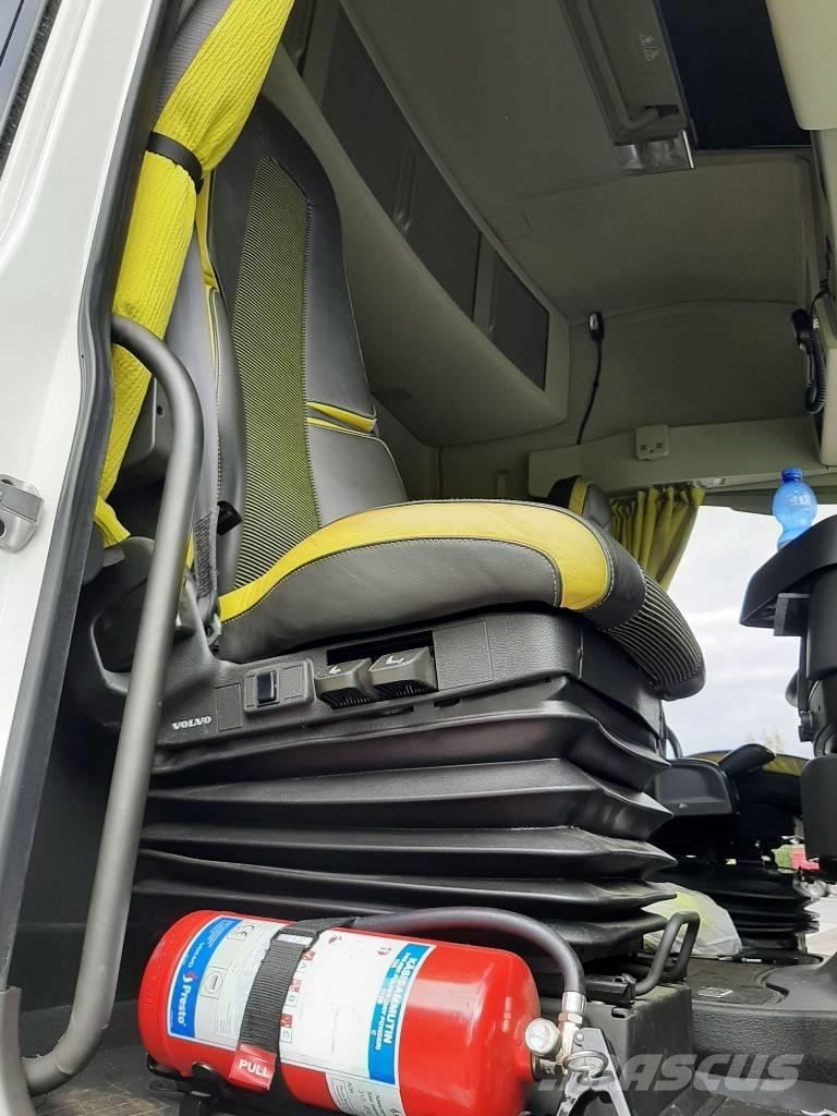 Volvo FH 16 木材貨車