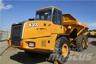 Bell B30D 鉸接式起吊車