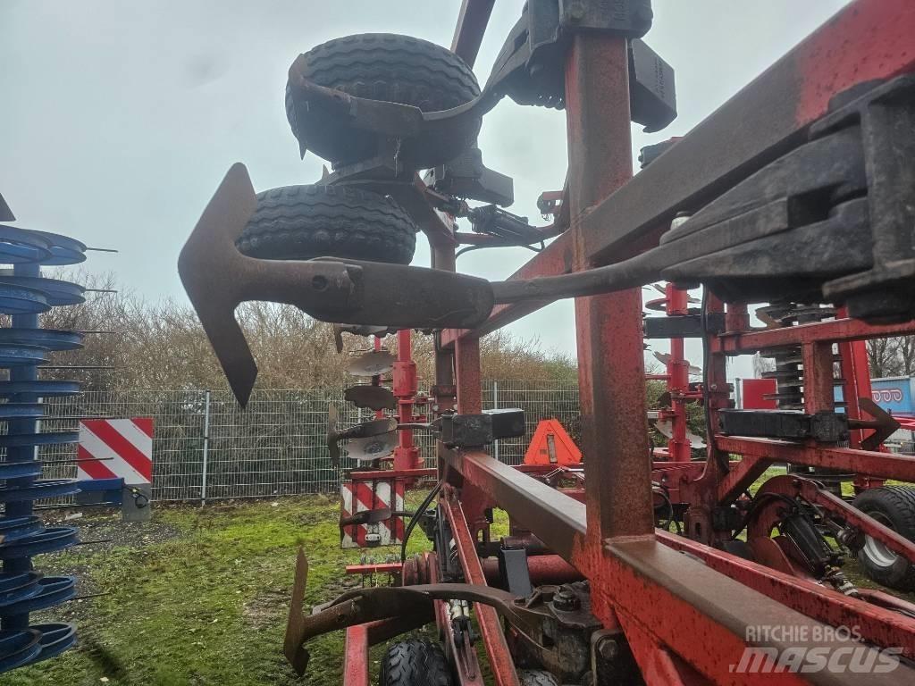 Horsch Terrano 8 FG 耙車