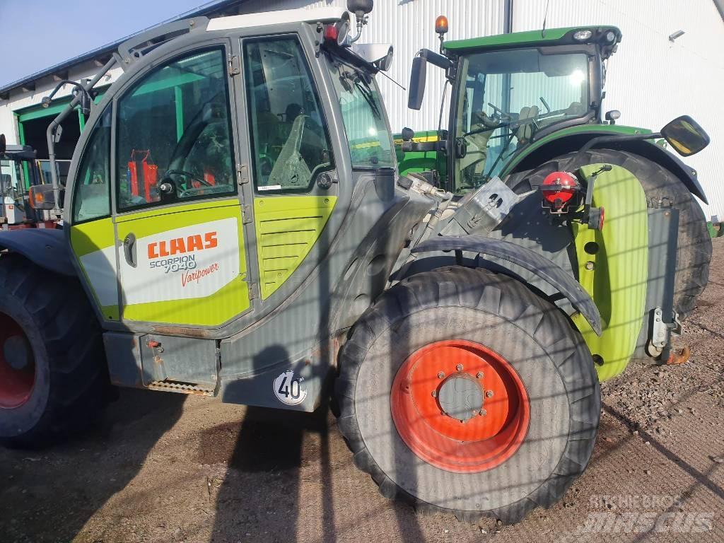 CLAAS Scorpion 7040 伸縮臂操作車