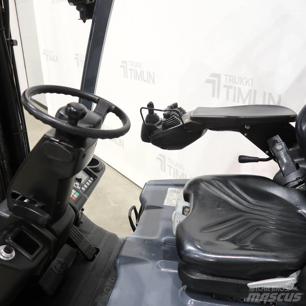 Toyota 8FBE15T 電動堆高機