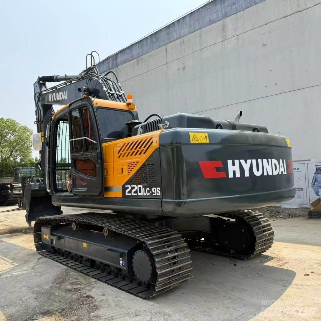 Hyundai R220LC-9S 中型挖土機/掘鑿機/挖掘機 7t-12t