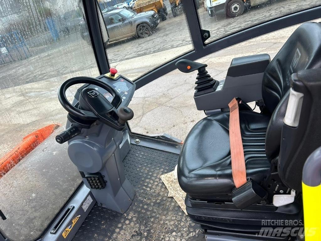 Hamm H13i 單輪滾壓機