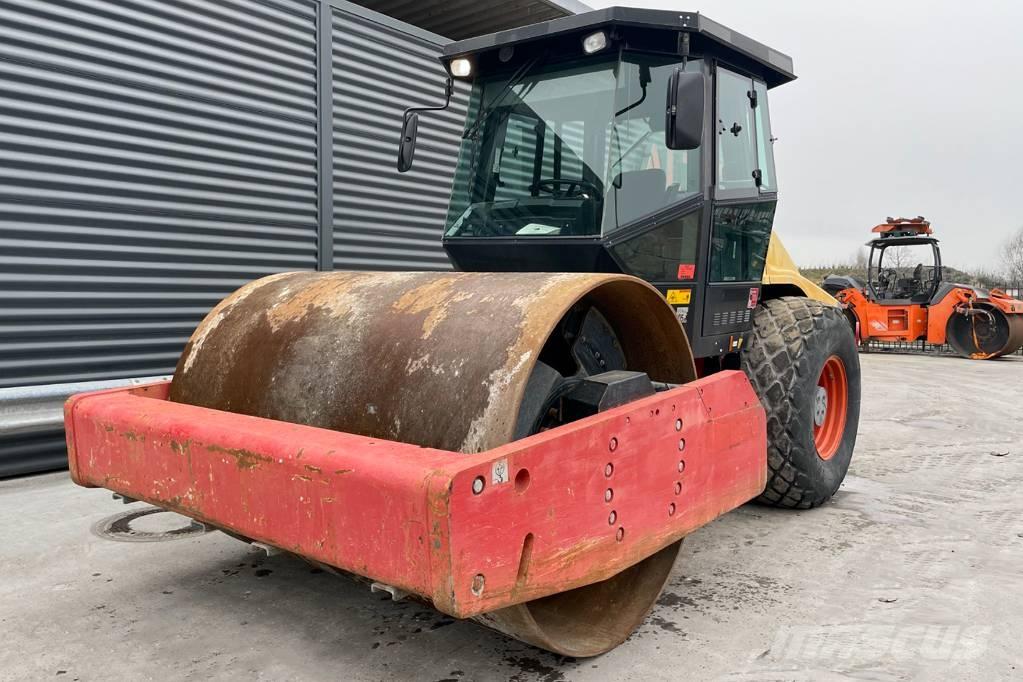 Dynapac CA302D 單輪滾壓機