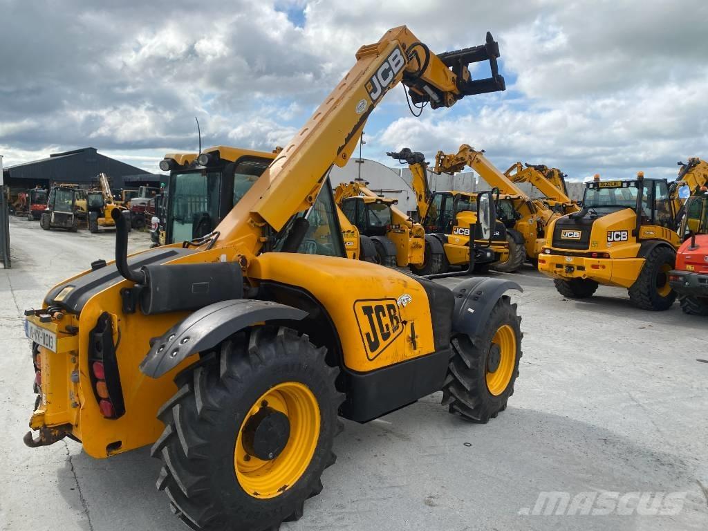 JCB 526-56 農業用伸縮臂裝載機