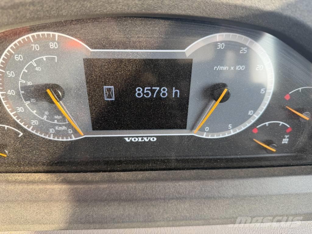 Volvo A 30 G 鉸接式起吊車