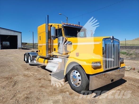 Kenworth W900 曳引機組件