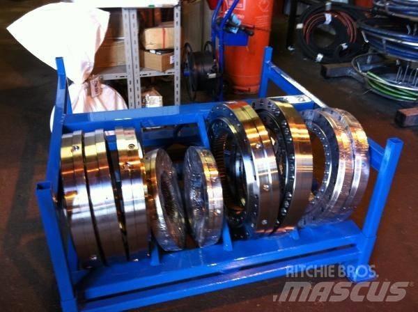  Bogie Bearings 履帶、鏈條和車盤