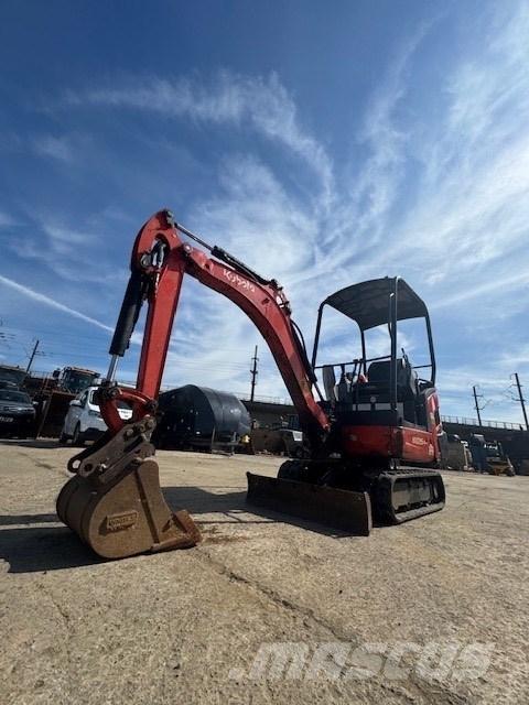 Kubota KX 015-4 小型挖土機/掘鑿機<7t(小型挖掘機)