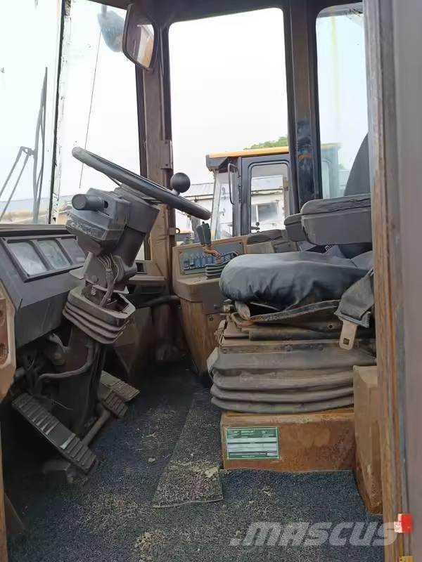 CAT 950 F 輪胎式裝載機