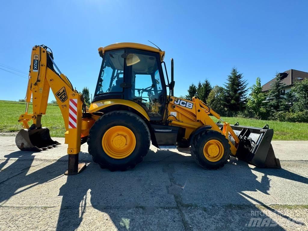 JCB 3CX 反鏟裝載機