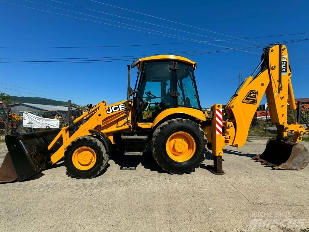JCB 3CX 反鏟裝載機