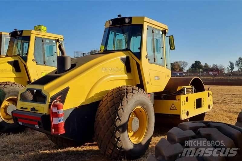 Bomag BW212D-40 複合式滾壓機