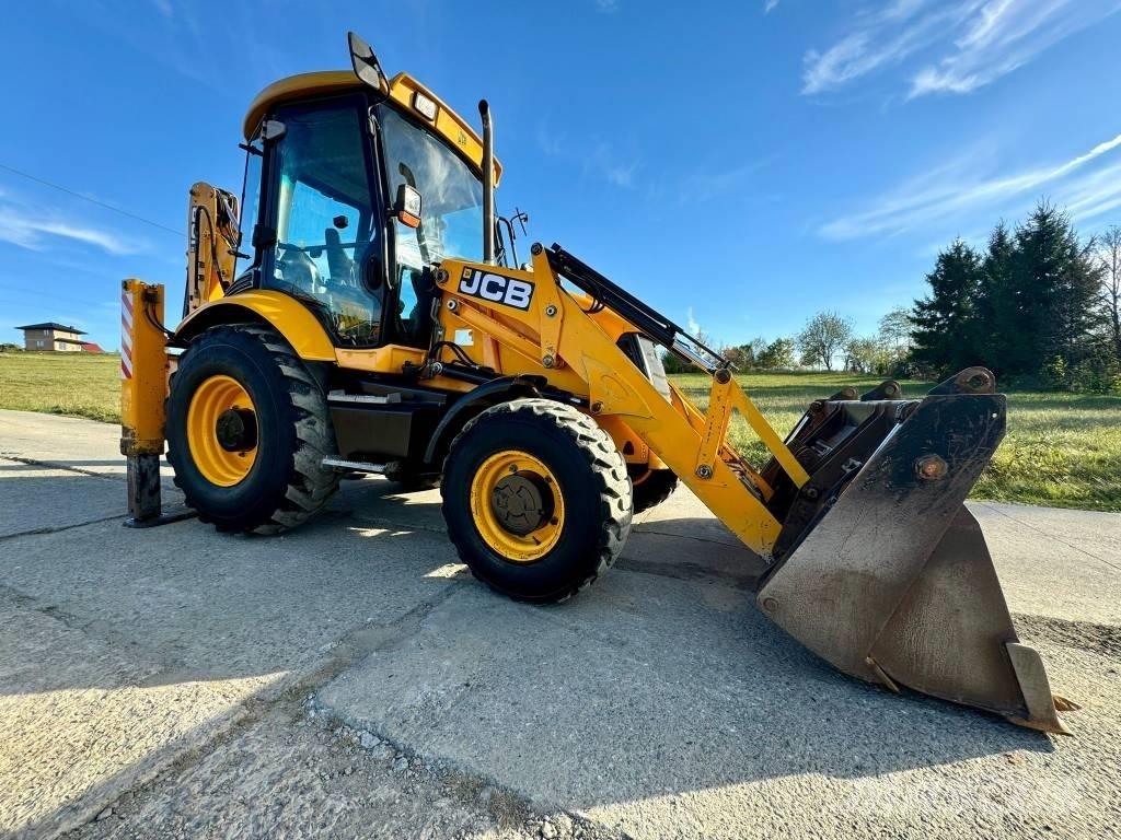 JCB 3CX 反鏟裝載機