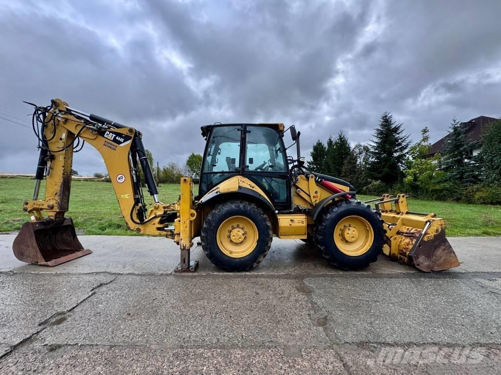 CAT 444 E 反鏟裝載機