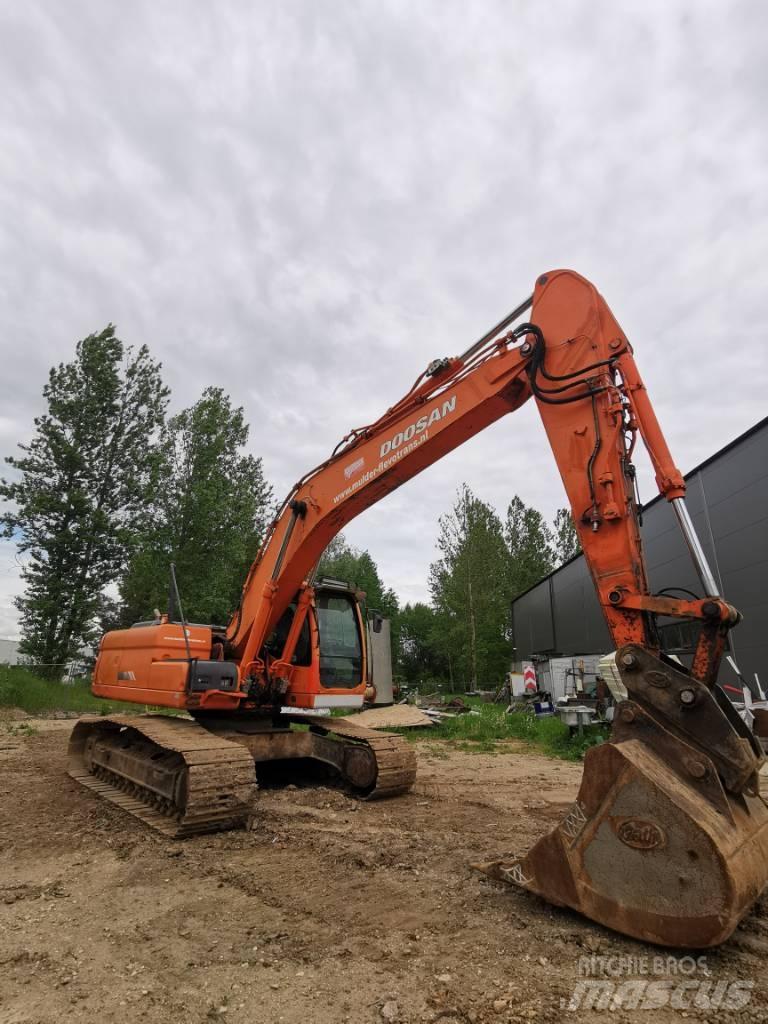 Doosan DX 225 LC 履帶式 挖土機/掘鑿機/挖掘機