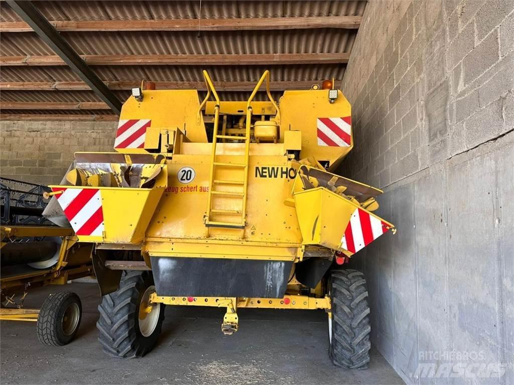 New Holland TF 76 聯合收穫機