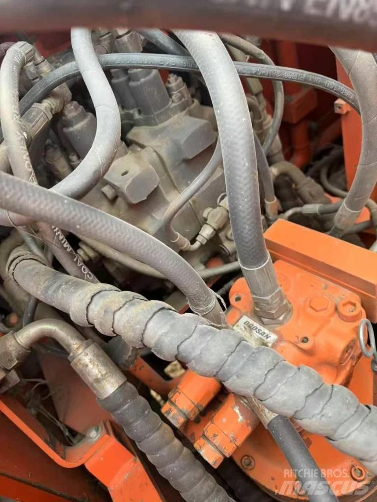Doosan DX 150LC 履帶式 挖土機/掘鑿機/挖掘機