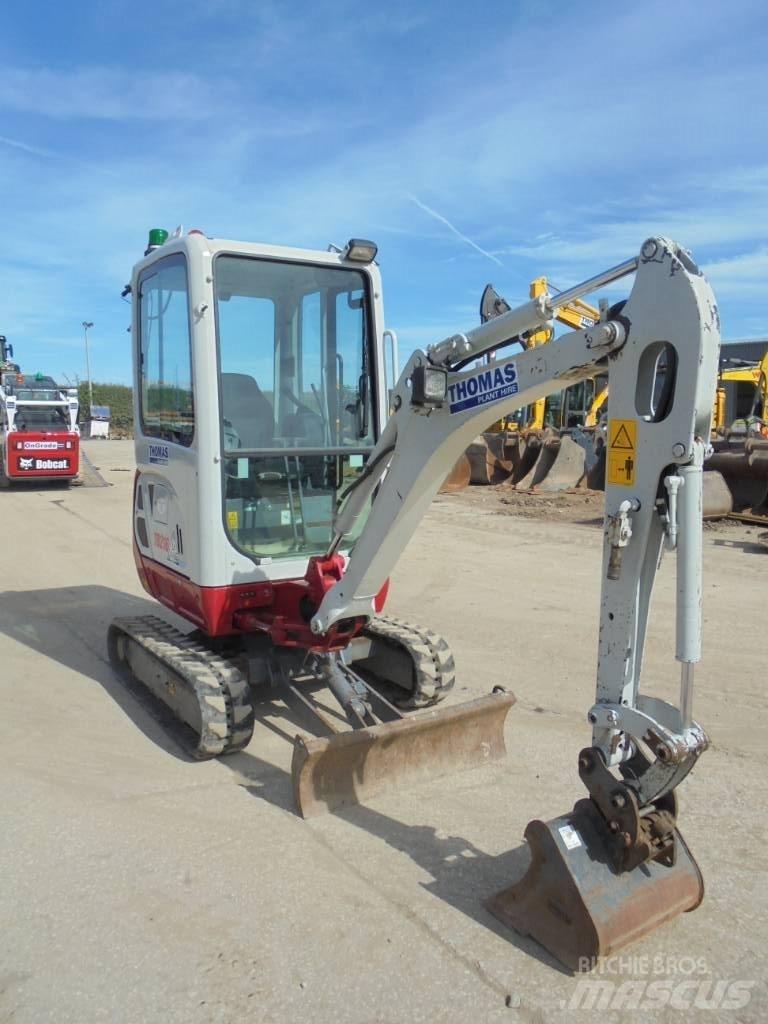 Takeuchi TB216 小型挖土機/掘鑿機<7t(小型挖掘機)