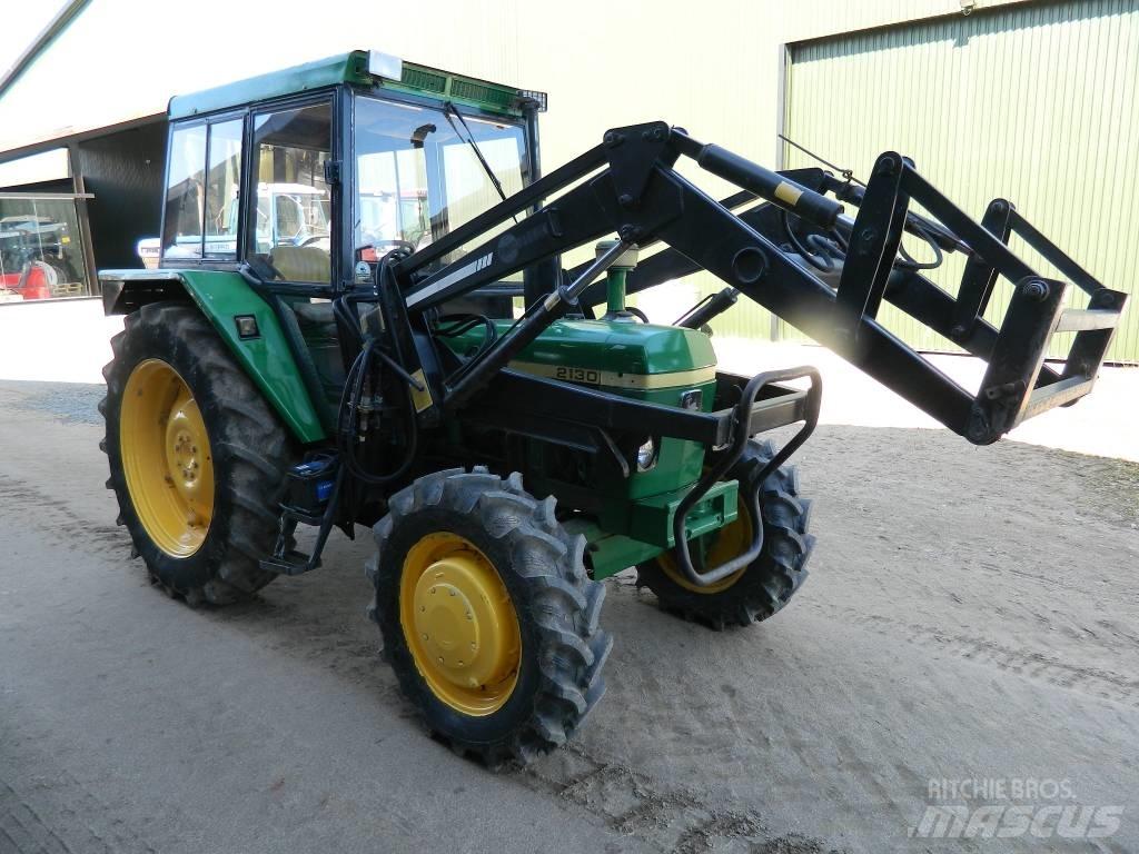 John Deere 2130 曳引機