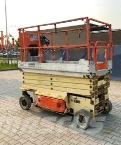 JLG 3246 ES 剪式升降機