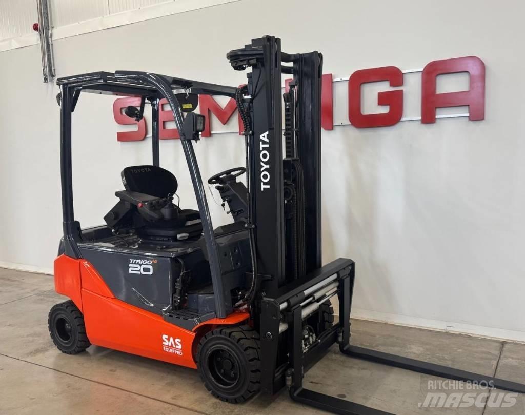 Toyota 10898 8FBM20T 電動堆高機