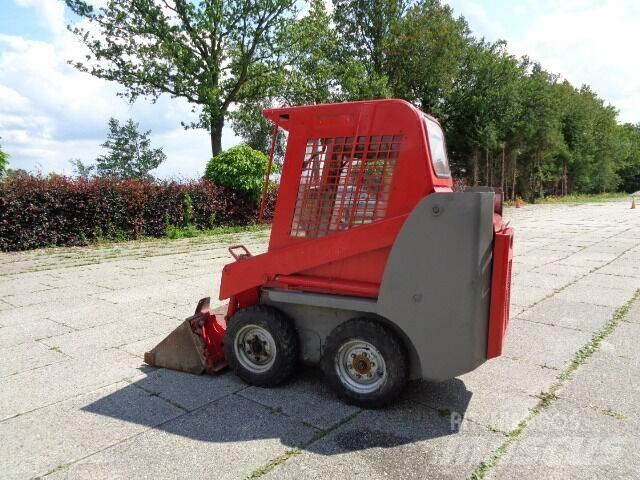 Gehl 1640 滑移轉向裝載機