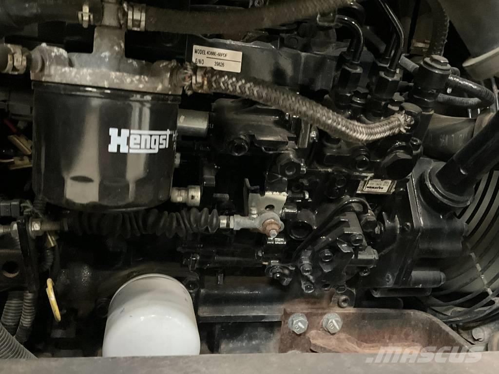 Komatsu PC 55 MR-3 小型挖土機/掘鑿機<7t(小型挖掘機)