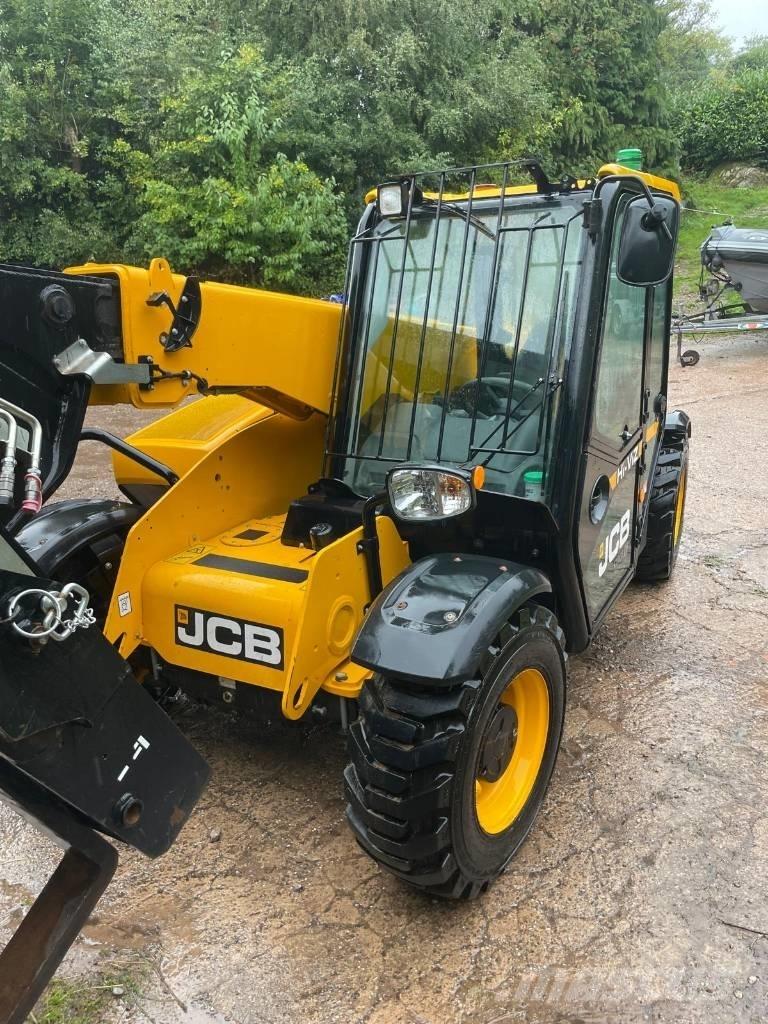 JCB 525-60 伸縮臂操作車